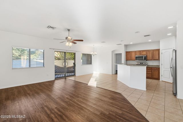 6661 E Gehrig Lane, Tucson, AZ 85756