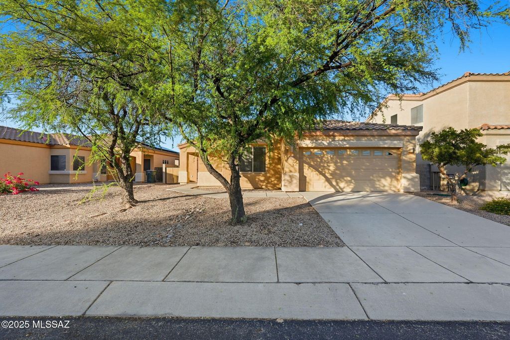 6661 E Gehrig Lane, Tucson, AZ 85756