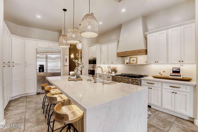 18037 W SAN JUAN Avenue, Litchfield Park, AZ 85340