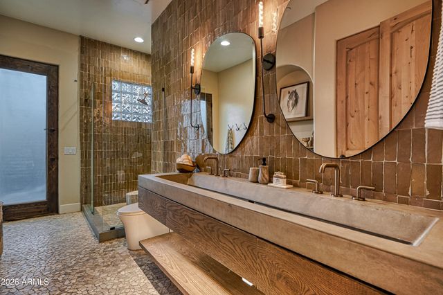 18037 W SAN JUAN Avenue, Litchfield Park, AZ 85340