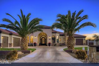 18037 W SAN JUAN Avenue, Litchfield Park, AZ 85340