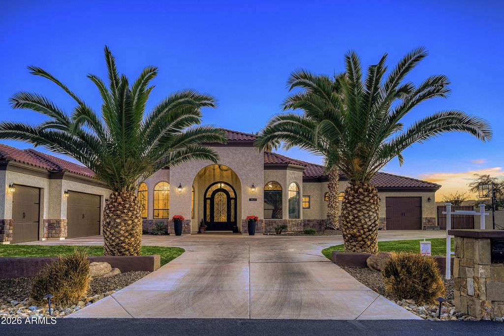 18037 W SAN JUAN Avenue, Litchfield Park, AZ 85340