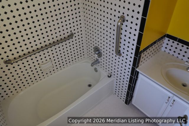 900 SE Lake Street, Stuart, FL 34994