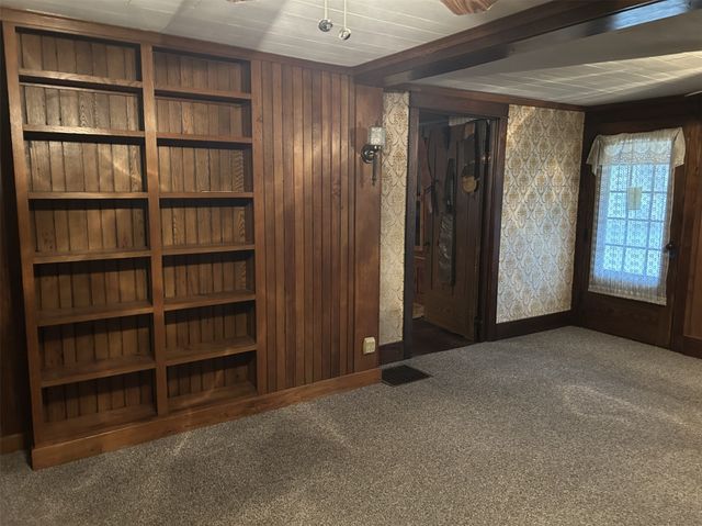 33282 N MAIN Street, Townville, PA 16360