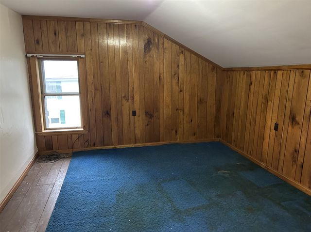 33282 N MAIN Street, Townville, PA 16360