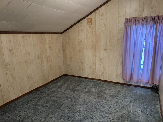 33282 N MAIN Street, Townville, PA 16360