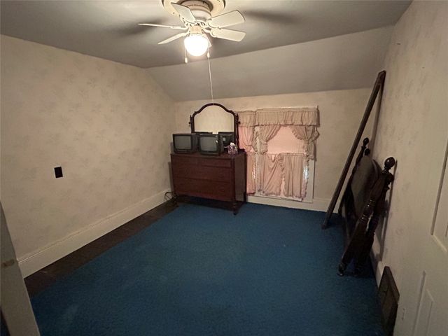 33282 N MAIN Street, Townville, PA 16360