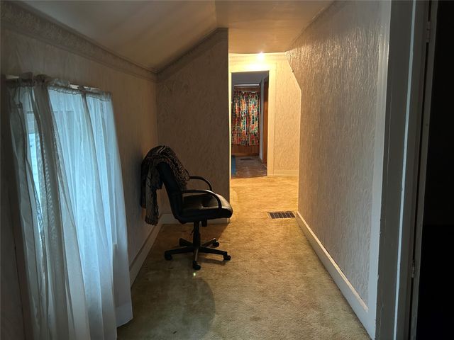 33282 N MAIN Street, Townville, PA 16360