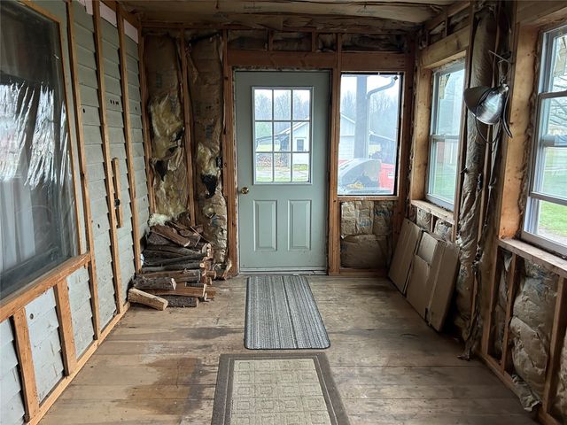 33282 N MAIN Street, Townville, PA 16360