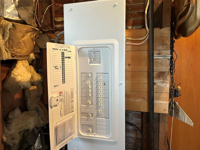 33282 N MAIN Street, Townville, PA 16360