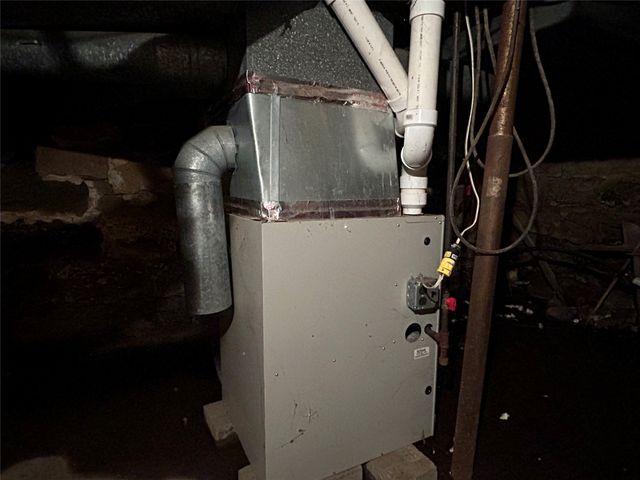 33282 N MAIN Street, Townville, PA 16360