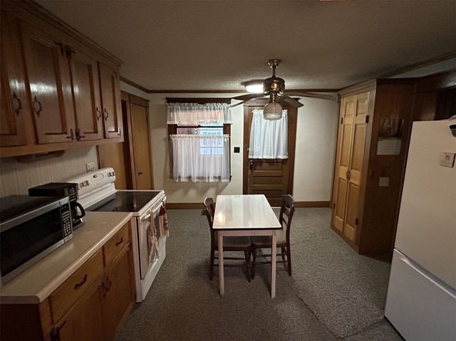 33282 N MAIN Street, Townville, PA 16360