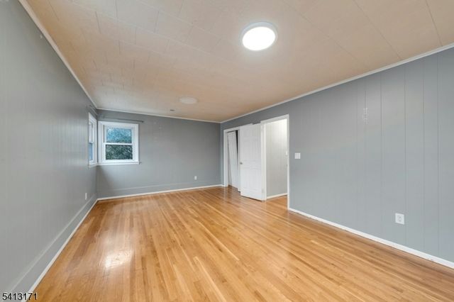 5 General Karge Ct, Elizabeth City, NJ 07202