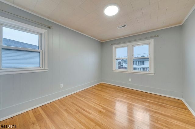 5 General Karge Ct, Elizabeth City, NJ 07202