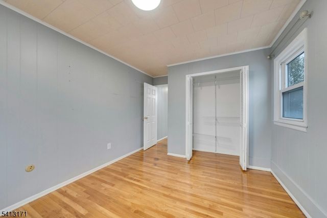 5 General Karge Ct, Elizabeth City, NJ 07202