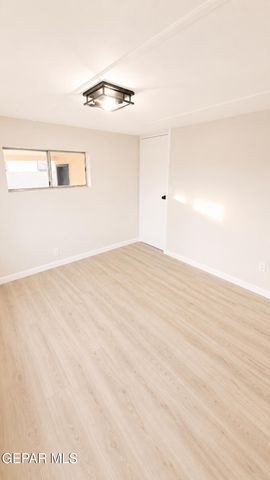 10285 Nirmal Drive, Socorro, TX 79927