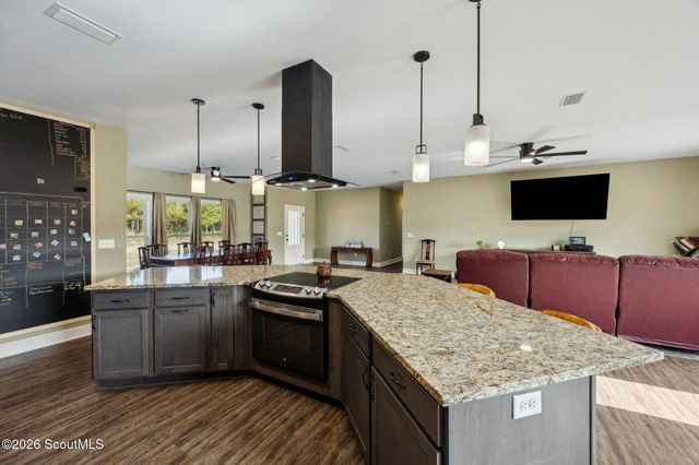 691 Oakwell Road, Kingsland, GA 31548