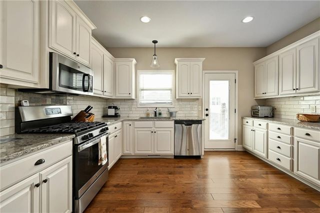 1605 Shadow Drive, Leavenworth, KS 66048