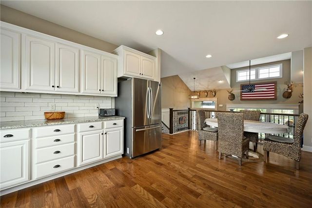 1605 Shadow Drive, Leavenworth, KS 66048