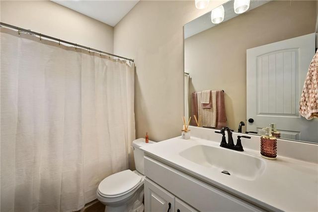 1605 Shadow Drive, Leavenworth, KS 66048