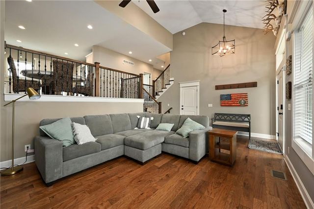 1605 Shadow Drive, Leavenworth, KS 66048