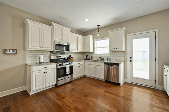 1605 Shadow Drive, Leavenworth, KS 66048