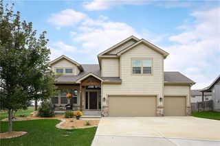 1605 Shadow Drive, Leavenworth, KS 66048