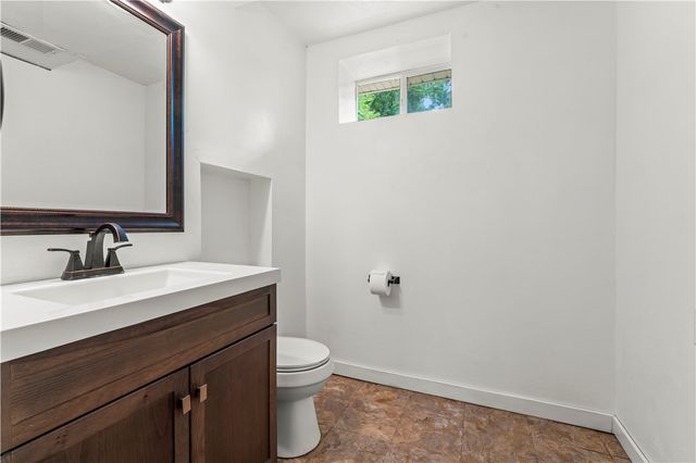 372 Chartiers Run Road, Chartiers, PA 15317