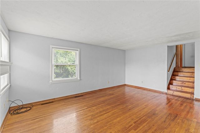 372 Chartiers Run Road, Chartiers, PA 15317