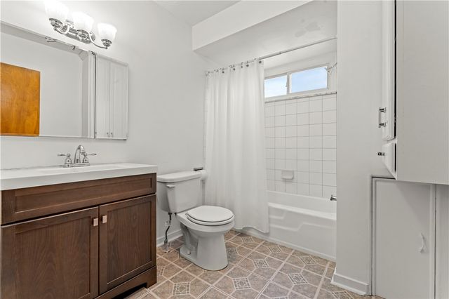 372 Chartiers Run Road, Chartiers, PA 15317
