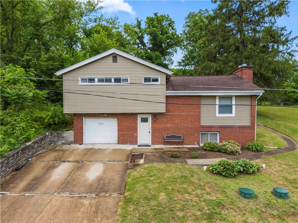 372 Chartiers Run Road, Chartiers, PA 15317