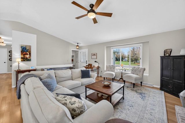 1107 Tara Drive, Sun Prairie, WI 53590