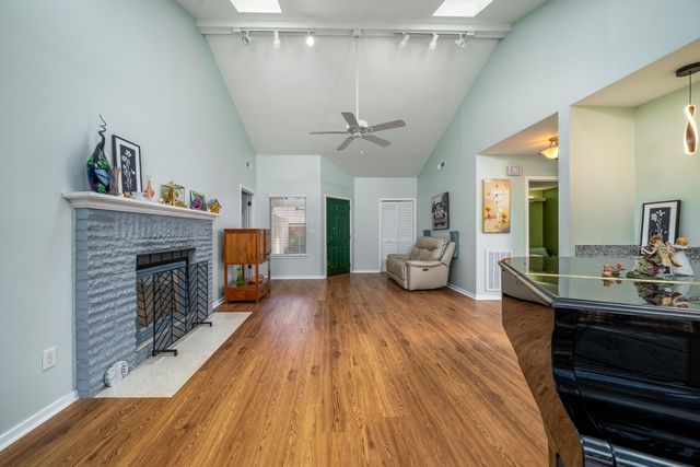 1116 Daffodil Lane, Mount Pleasant, SC 29464