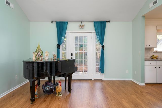 1116 Daffodil Lane, Mount Pleasant, SC 29464