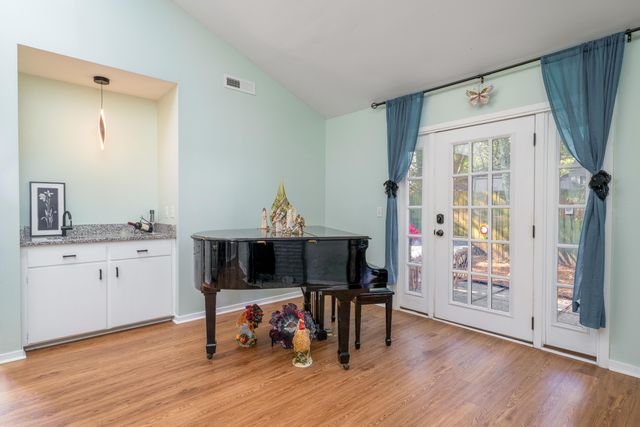 1116 Daffodil Lane, Mount Pleasant, SC 29464