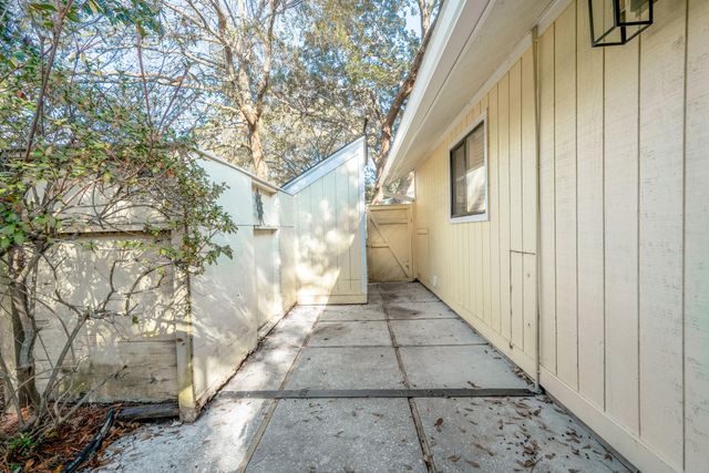 1116 Daffodil Lane, Mount Pleasant, SC 29464