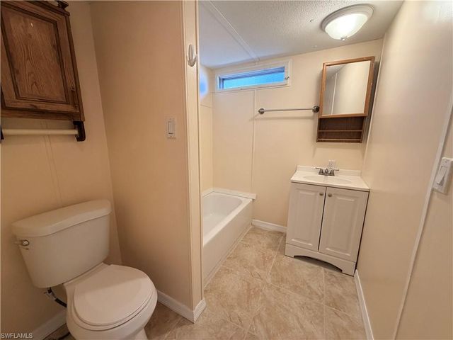 2521 Brownell CT, North Fort Myers, FL 33917