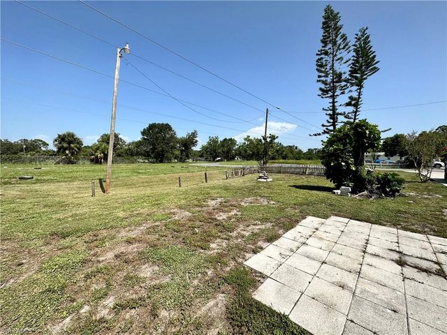 2521 Brownell CT, North Fort Myers, FL 33917