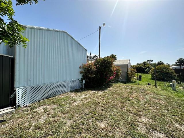 2521 Brownell CT, North Fort Myers, FL 33917