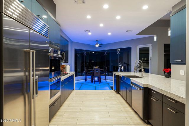 37221 N Holiday Lane, Carefree, AZ 85377