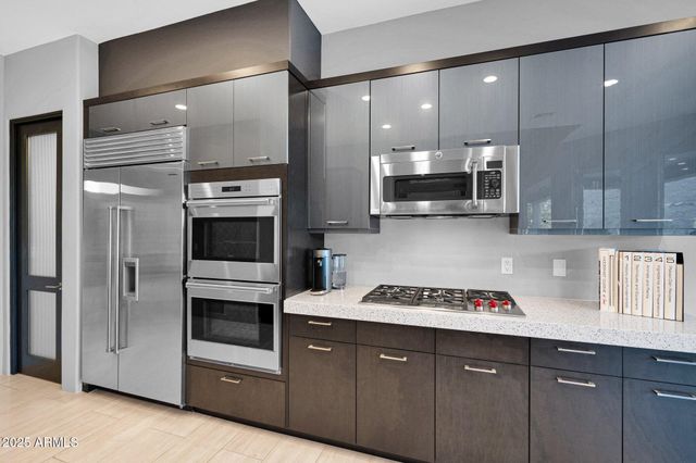 37221 N Holiday Lane, Carefree, AZ 85377