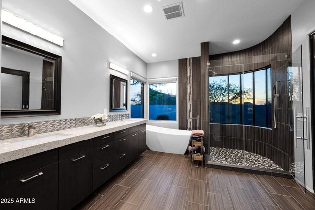 37221 N Holiday Lane, Carefree, AZ 85377