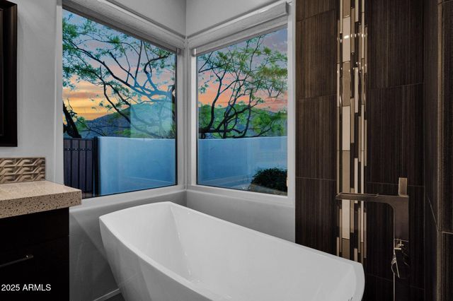 37221 N Holiday Lane, Carefree, AZ 85377