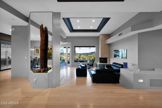 37221 N Holiday Lane, Carefree, AZ 85377