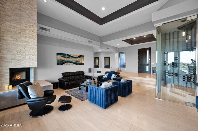 37221 N Holiday Lane, Carefree, AZ 85377