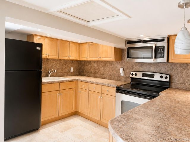 491 State Route 32, Wallkill, NY 12589