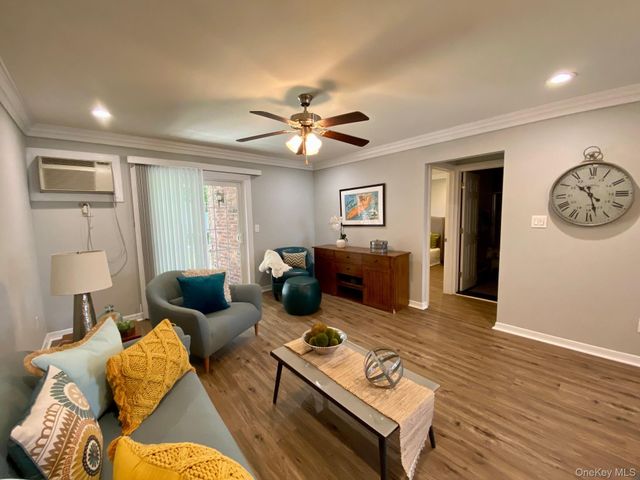 1314 Smithtown Avenue 42, Bohemia, NY 11716