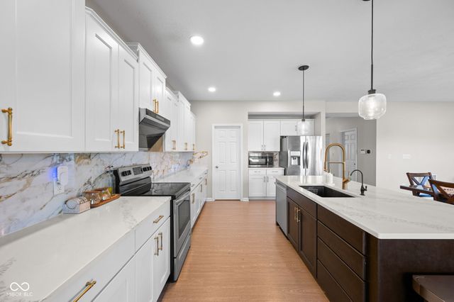 18228 Nickel Plate Drive, Westfield, IN 46074