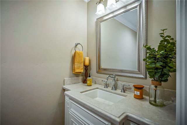 22215 N Devries Road, Lodi, CA 95242