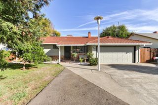3210 Garfield Ave, Carmichael, CA 95608